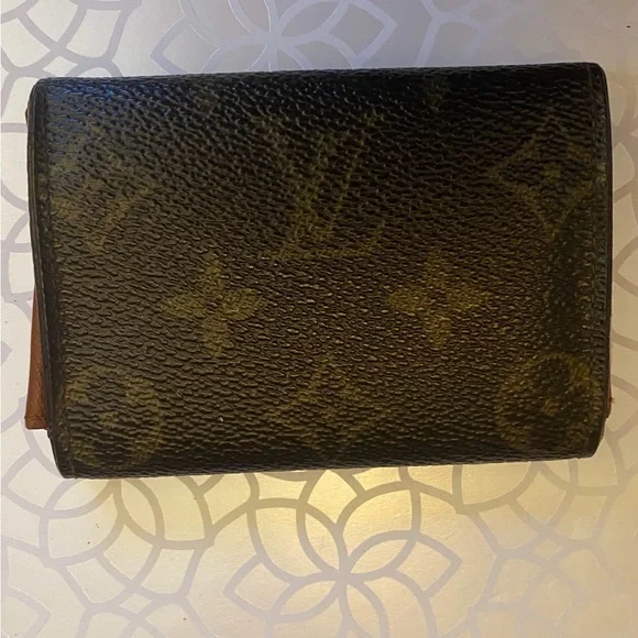 Louis Vuitton Card / Coin Purse - Picture 3 of 16